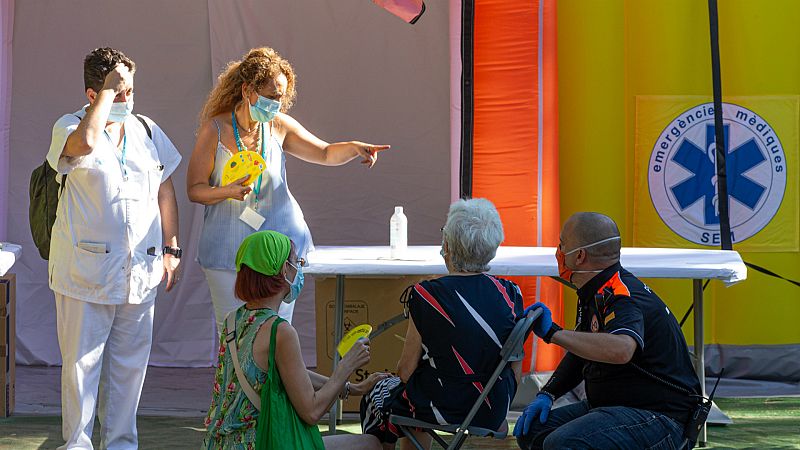  14 horas - Los hospitales españoles han ingresado 636 pacientes con COVID-19 en la última semana - Escuchar ahora