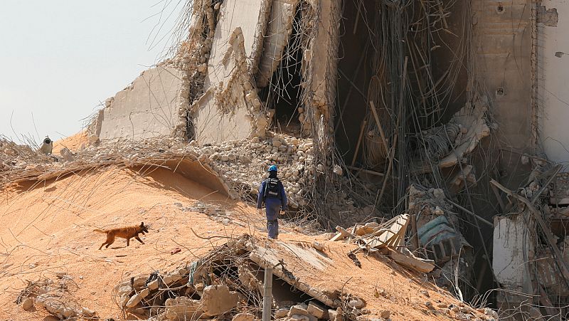 España a las 8 Fin de Semana - El Gobierno libanés no descarta una "intervención exterior" en la explosión en el puerto de Beirut, que ya deja 154 muertos - Escuchar ahora