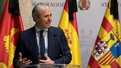 Las maanas de RNE con igo Alfonso - El alcalde de Zaragoza cree que Hacienda "se estrellar contra la pared" si no cambia el acuerdo que le permite utilizar el supervit de los ayuntamientos - Escuchar ahora