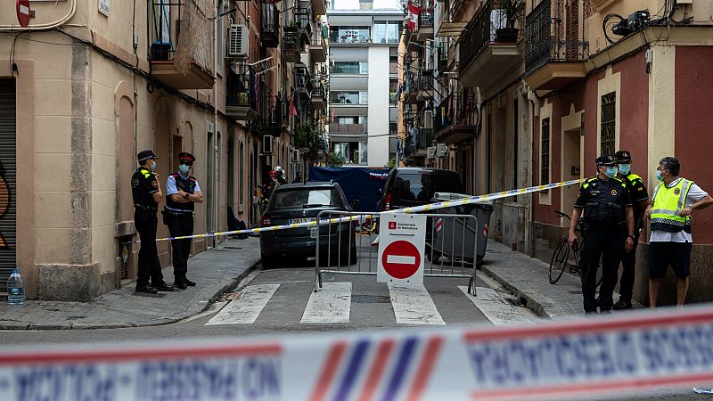 14 horas - Tres muertos y cuatro heridos en un incendio en Barcelona - Escuchar ahora