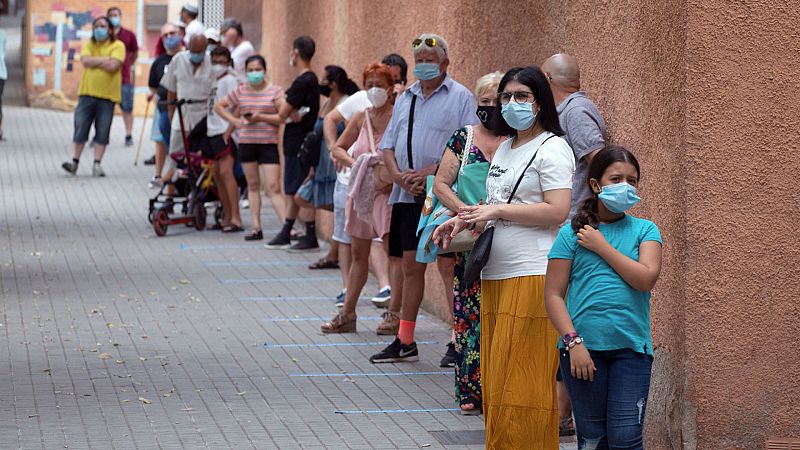 Boletines RNE - Cataluña registra casi 1.200 positivos más por coronavirus - Escuchar ahora