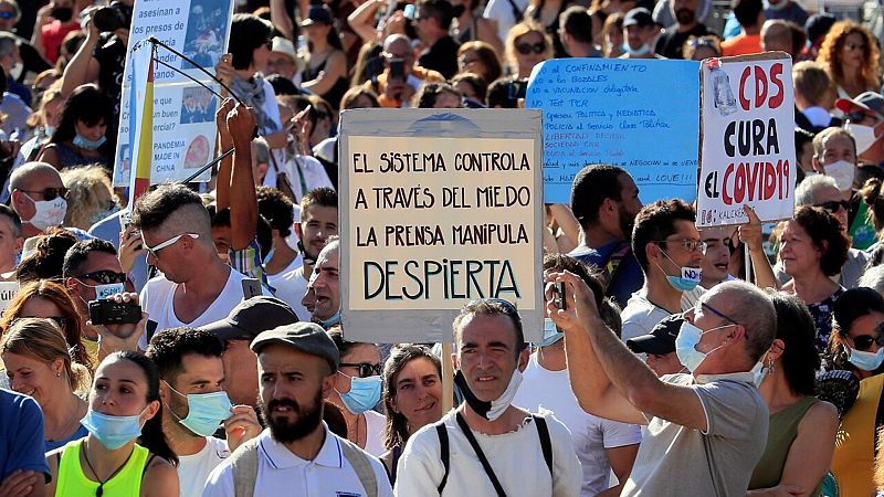 24 horas fin de semana - 20 horas - Manifestación en Madrid contra el uso de la mascarilla: "No tenemos miedo" - Escuchar ahora