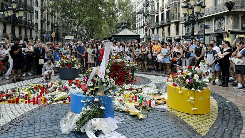  Las mañanas de RNE con Íñigo Alfonso - Tres años de los atentados yihadistas de Cataluña - Escuchar ahora