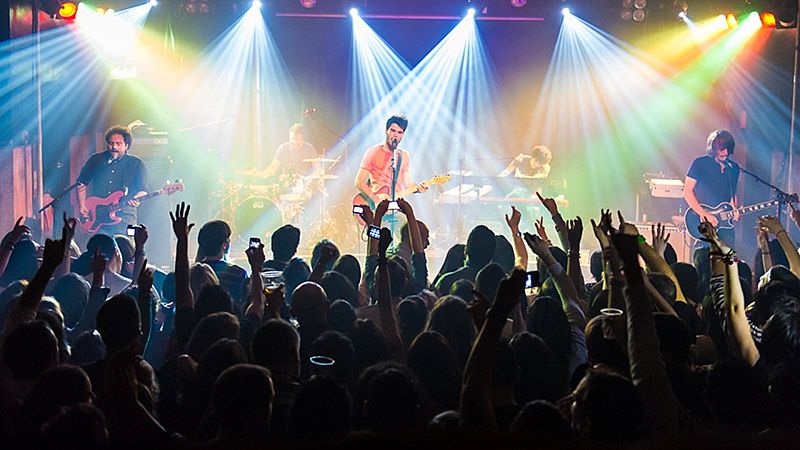 24 horas fin de semana - 20 horas - Ensayo en una universidad alemana para intentar conciertos masivos sin contagios - Escuchar ahora 