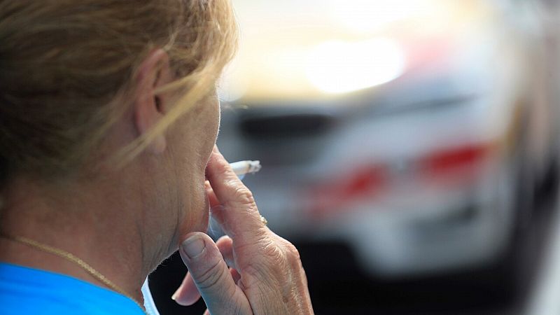 14 horas fin de semana - Un juzgado tumba la prohibición de fumar y el uso obligatorio de mascarilla en Alcázar de San Juan - Escuchar ahora