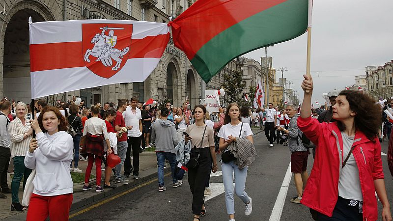  Boletines RNE - Continúa la represión en Bielorrusia tras las protestas contra Lukashenko - Escuchar ahora