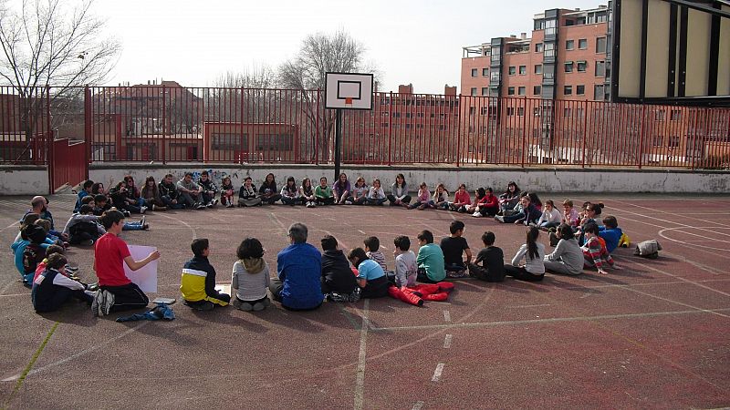 24 horas fin de semana - 20 horas - Joaquin Costa un colegio público preparado para regenerar la educación en pandemia - Escuchar ahora