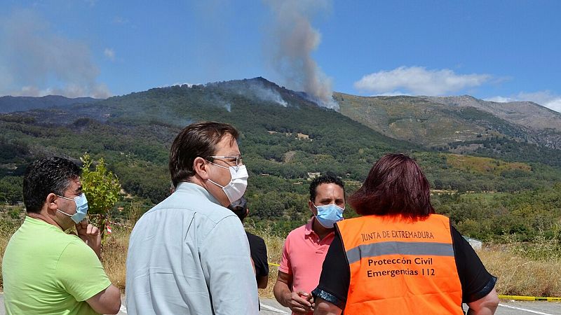 24 horas fin de semana - Siguen activos los dos incendios del norte de Extremadura pero mejoran las condiciones de extinción - Escuchar ahora 