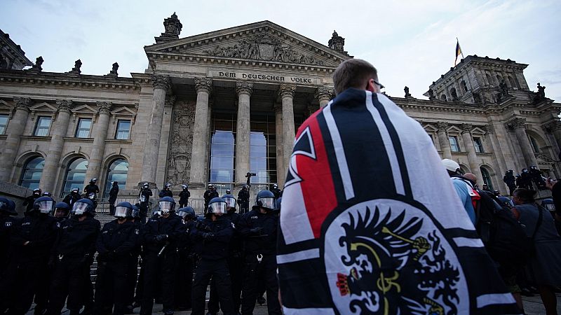 Cinco Continentes - Manifestación de ultraderechistas y negacionistas en Berlín - Escuchar ahora 