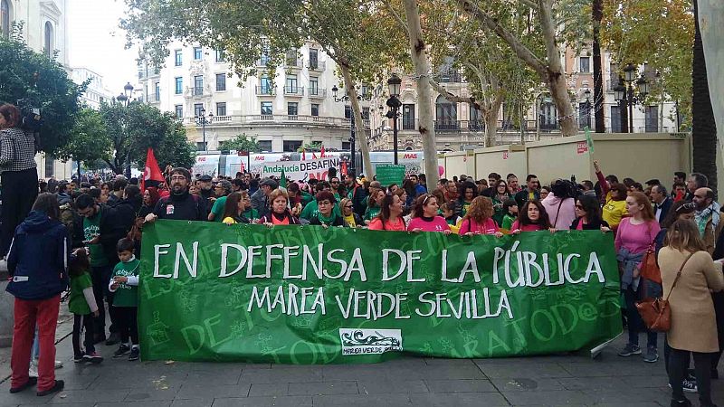14 horas fin de semana - Movilizaciones en toda España de las mareas de sanidad y educación para pedir más inversión en el sistema público - Escuchar ahora