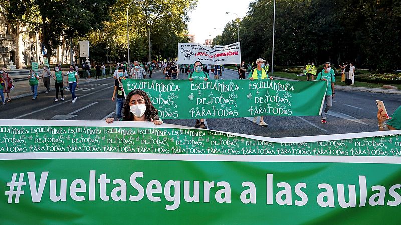 24 horas fin de semana - 20 horas - Padres, profesores y estudiantes unidos en la Marea Verde de Madrid para exigir una educación publica de todos para todos - Escuchar ahora 