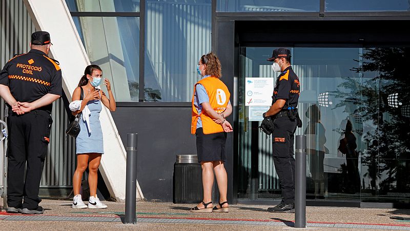  14 horas - Las UCI siguen llenándose: ingresan el triple de pacientes que en julio - Escuchar ahora