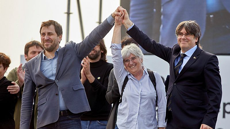 14 horas - El Constitucional mantiene las órdenes de busca y captura contra Puigdemont y Comín - Escuchar ahora