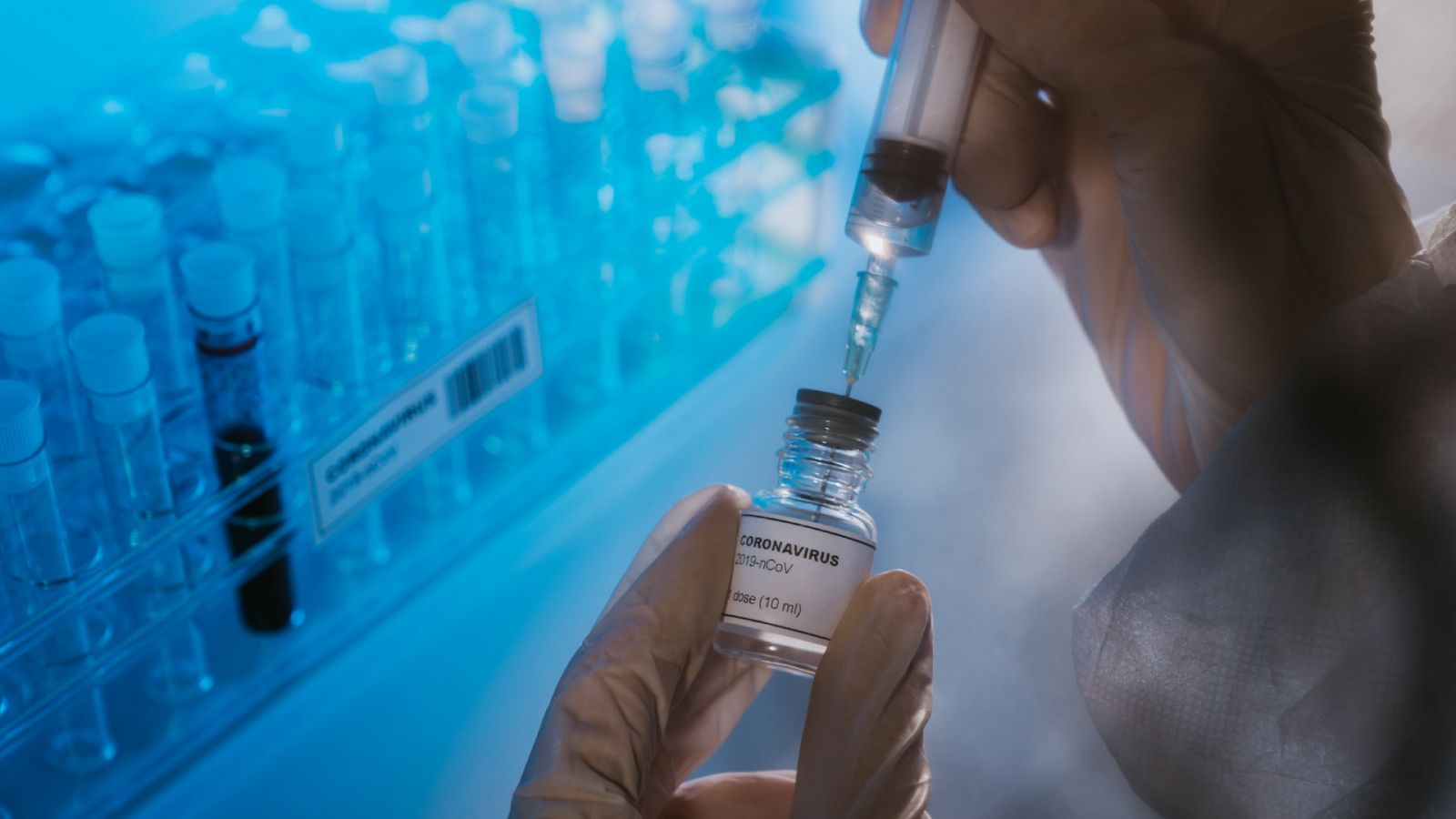 La Universidad de Oxford reanudará los ensayos clínicos de su vacuna contra  la COVID-19