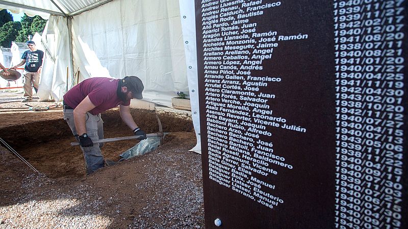 Las mañanas de RNE con Íñigo Alfonso - Asociación para la Recuperación de la Memoria Histórica: "El estado debe hacerse cargo de las exhumaciones; los derechos humanos no se subvencionan, se garantizan" - Escuchar ahora