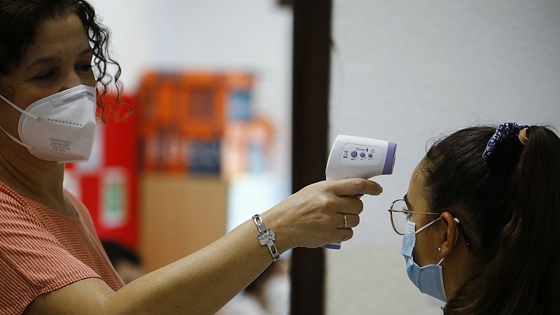 14 horas - Los pediatras piden que se limiten las peticiones de pruebas PCR - Escuchar ahora