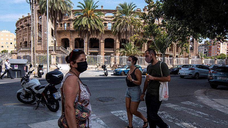 14 horas - Bengoa: "Los confinamiento perimetrales hay que hacerlos de forma estricta, no a medio gas como con otras medidas" - Escuchar ahora