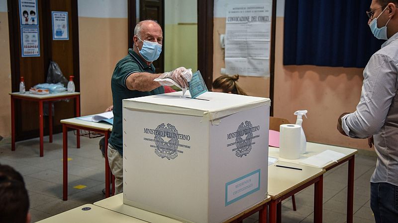 Reportajes 5 Continentes - Triple cita electoral en Italia - Escuchar ahora  