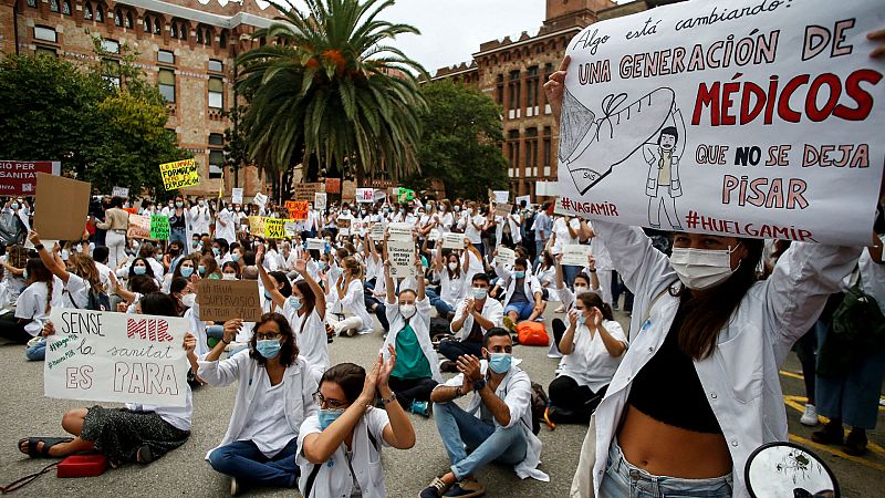  14 horas - Los sanitarios atribuyen la falta de profesionales a los recortes y la escasez de plazas MIR - Escuchar ahora