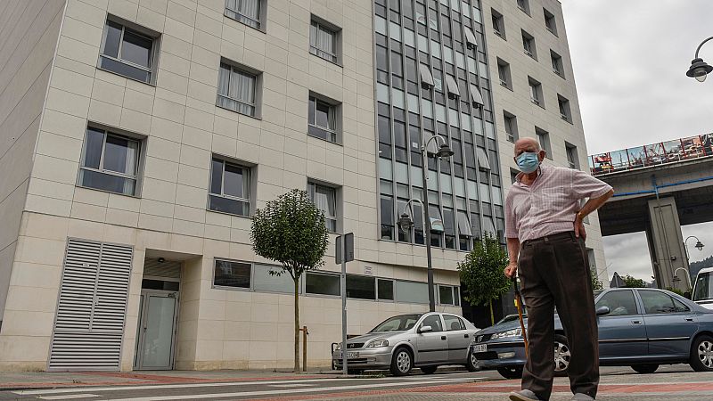 España a las 8 Fin de Semana - Las residencias denuncian que se sienten igual de abandonadas que en marzo - Escuchar ahora