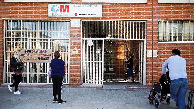 España a las 8 Fin de Semana - Sanidad avisa de que podría intervenir la sanidad madrileña si no se aplican medidas más contundentes - Escuchar ahora