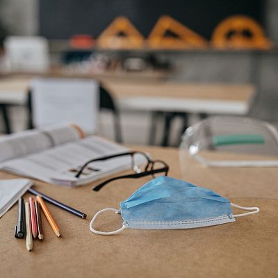 Reportajes RNE - La vuelta a las aulas en medio de la pandemia: dos semanas en un colegio de Vallecas - 27/09/20 - Escuchar ahora