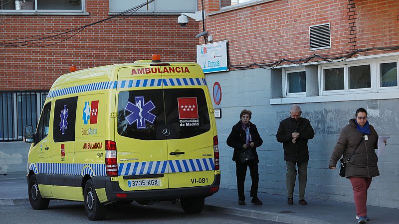 Boletines RNE - Casi 200 fallecidos con COVID-19 y más de 31.000 contagios durante el fin de semana - Escuchar ahora