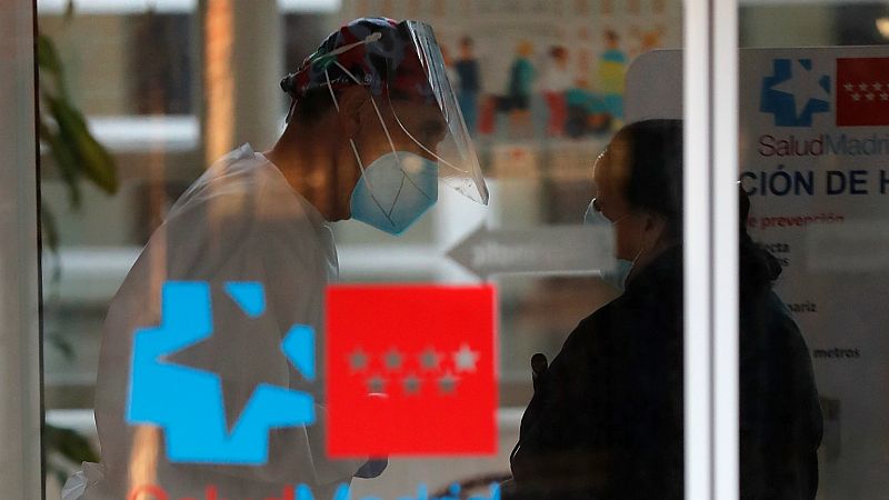  Boletines RNE Sanidad propone restringir la movilidad, reducir aforos y cerrar parques en las ciudades con más contagios - Escuchar ahora