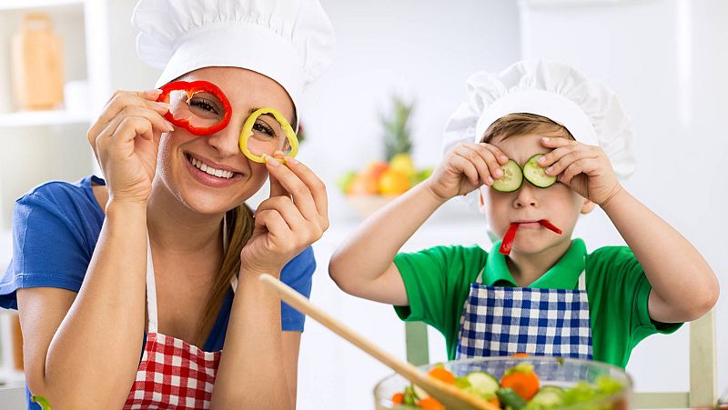  14 horas - Los niños españoles no siguen la dieta mediterránea y un 40% sufre sobrepeso - Escuchar ahora