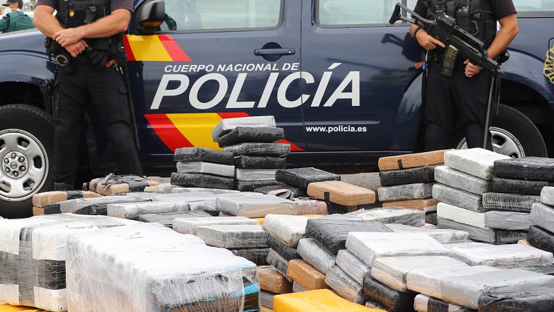 14 horas - El mayor golpe marítimo al tráfico de droga en España frena 35 toneladas de hachís - Escuchar ahora
