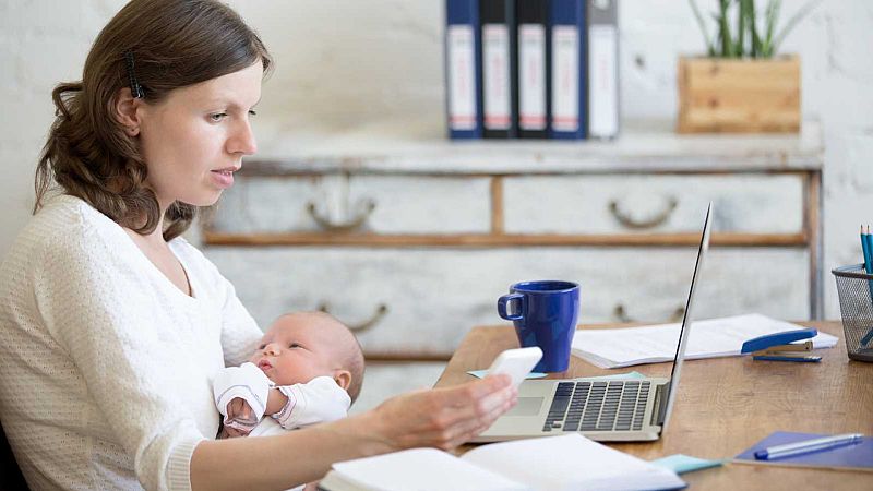 Tarde lo que tarde - Las madres invisibles que renuncian - Escuchar ahora