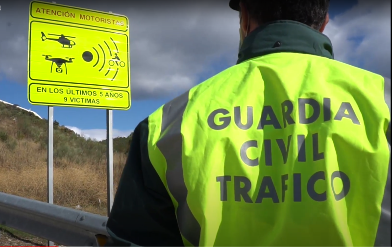  Mas cerca - Motoristas fallecidos en carretera  - Escuchar ahora 