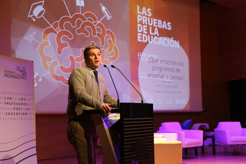  Más cerca - Día del docente; #EligeEducación - Escuchar ahora