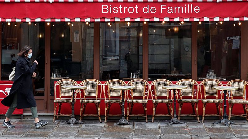  14 horas - París, en alerta máxima, cierra los bares y reduce aforos de comercios y restaurantes - Escuchar ahora