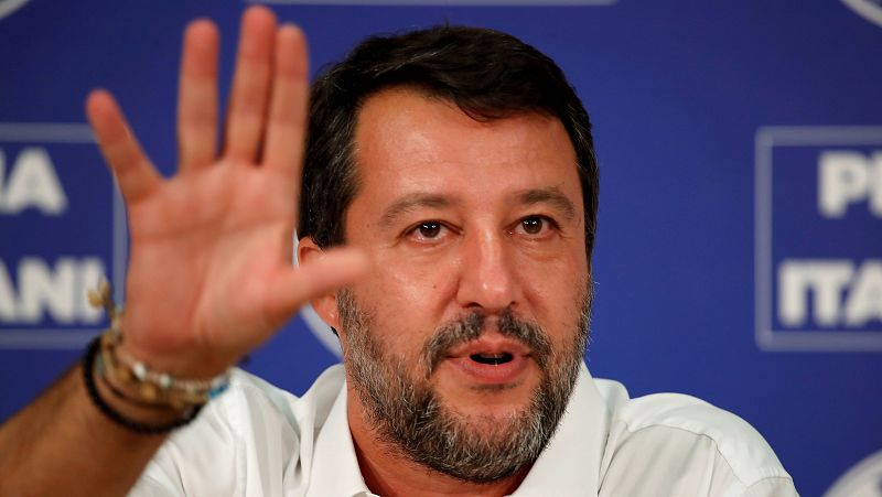 14 horas - Italia elimina la ley contra la inmigración de Salvini que multaba a los barcos de salvamento
