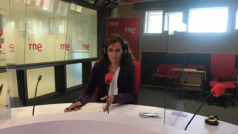 Mónica García: "Estamos en la misma tesitura que cuando pasamos a la fase 1, detrás de una estrategia política y no epidemiológica" - Escuchar ahora