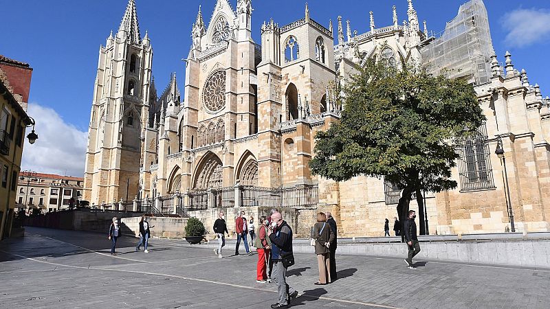 Boletines RNE - La Justicia de Castilla y Len ratifica los confinamientos perimetrales de Palencia, Len y San Andrs del Rabanedo - Escuchar ahora