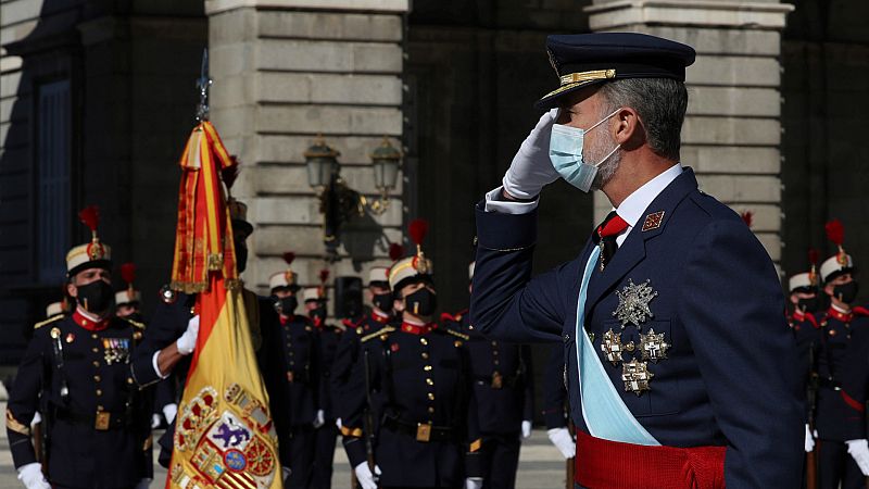 14 horas - Un austero 12-0 homenajea a los 'héroes' de la COVID con la tensión política de fondo - Escuchar ahora