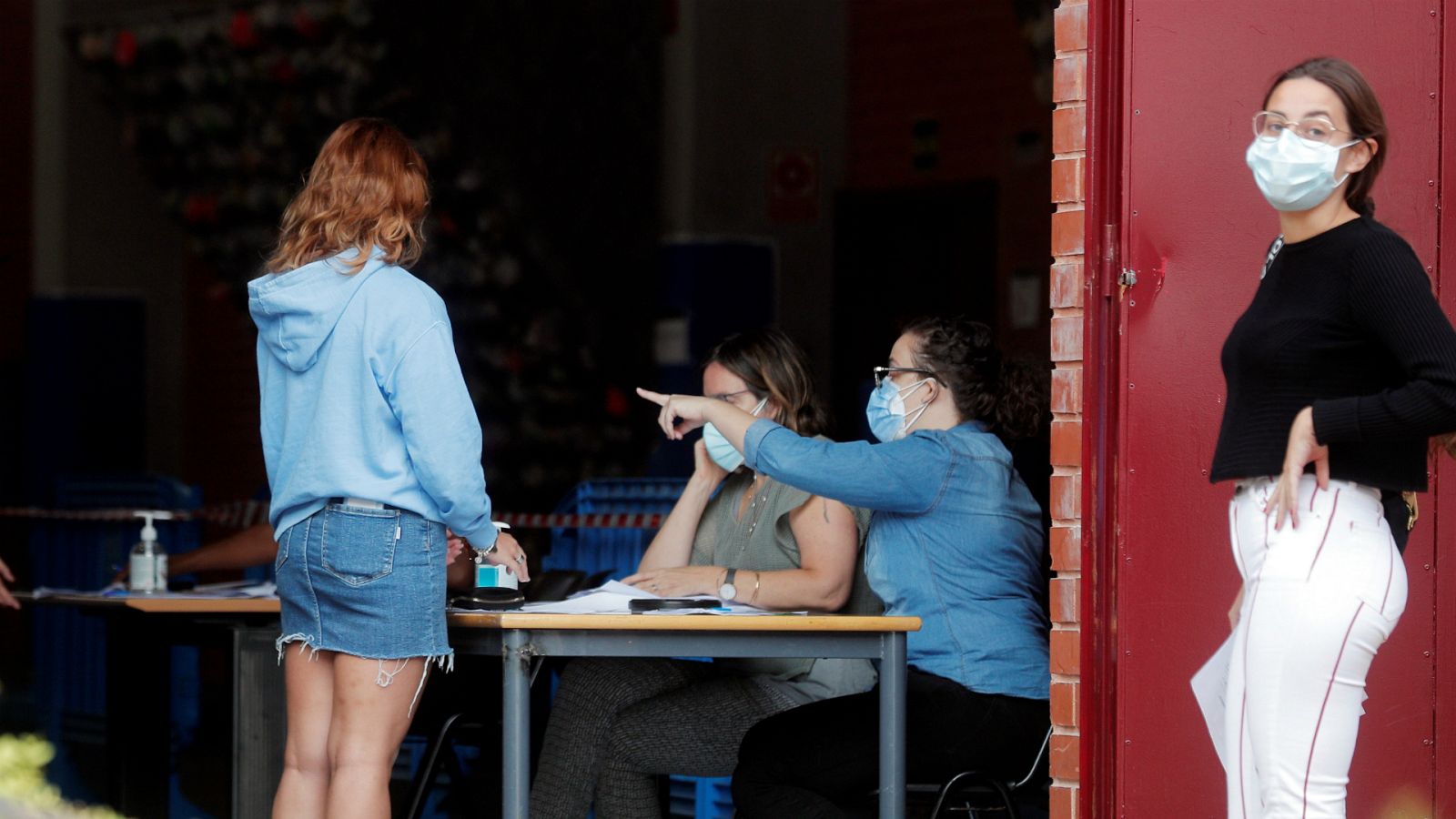  14 horas - Andalucía suspende 15 días las clases presenciales en la Universidad de Granada - Escuchar ahora