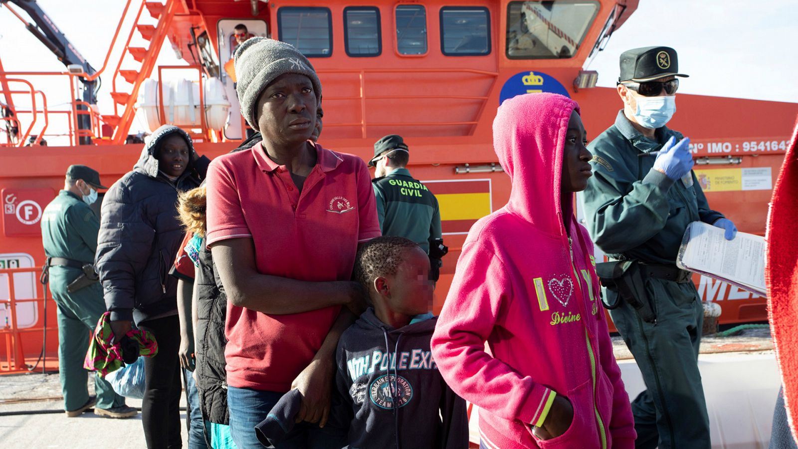 Las mañanas de RNE con Íñigo Alfonso - La ONU reprocha a España su trato a los menores migrantes que llegan solos - Escuchar ahora