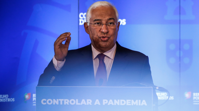 Boletines RNE - Portugal decreta el estado de calamidad - Escuchar ahora