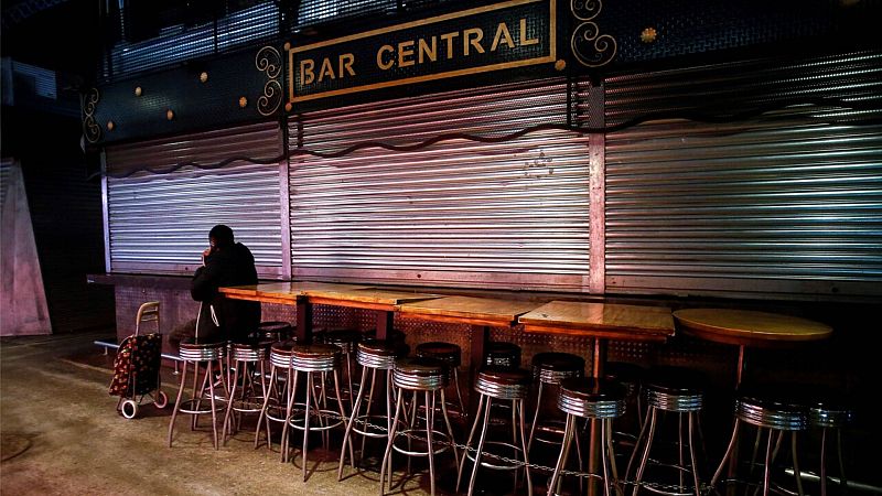 14 horas Fin de Semana - Fin de semana de cierre de bares y restaurantes en Barcelona que influye en el pequeño comercio - Escuchar ahora