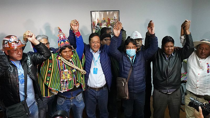 Boletines RNE - El candidato de Evo Morales da como seguro su triunfo en las elecciones de Bolivia - Escuchar ahora