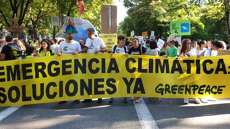 Boletines RNE -  Greenpeace dice que Ecoembes realiza prácticas fraudulentas - Escuchar ahora