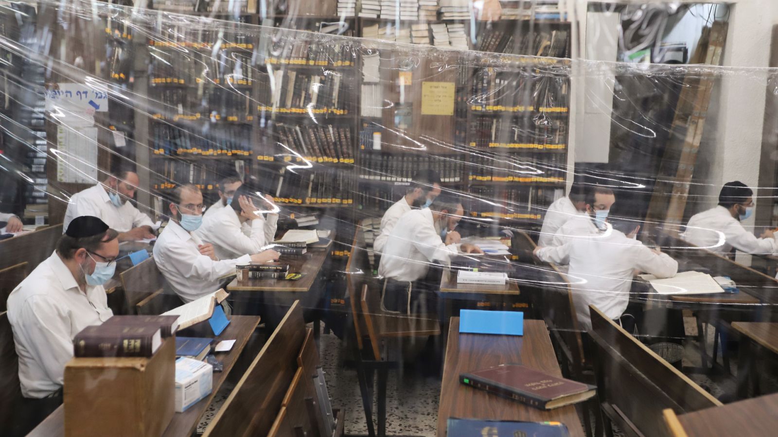 Las mañanas de RNE con Íñigo Alfonso - Dentro de la comunidad ultraortodoxa en Israel: la vida comunitaria dificulta el control de los contagios - Escuchar ahora