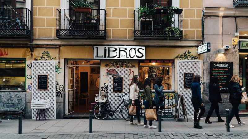  24 horas - La vuelta al comercio de barrio - Escuchar ahora