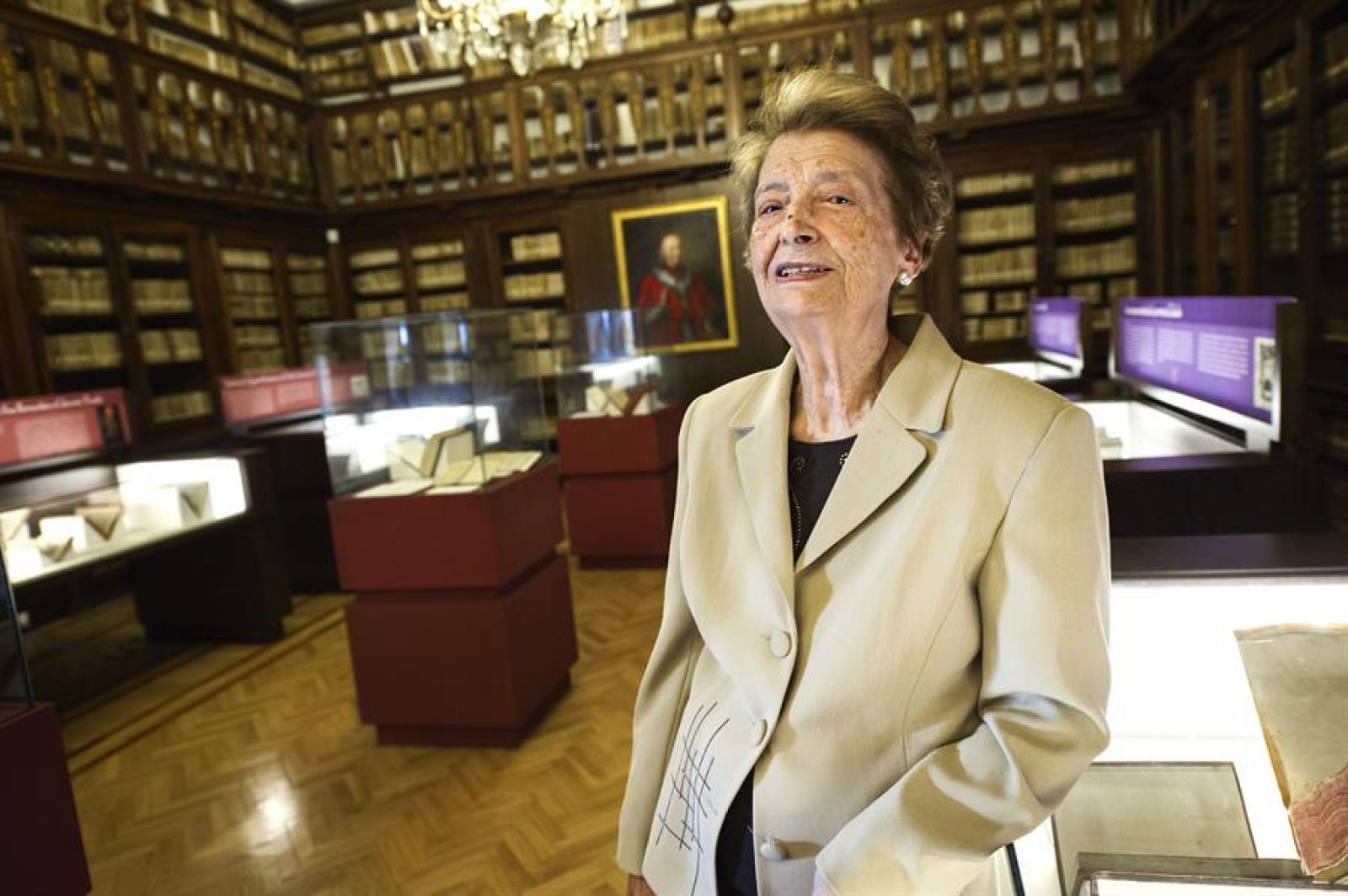  El ojo critico - Julita, 90 años con las bibliotecas - Escuchar ahora
