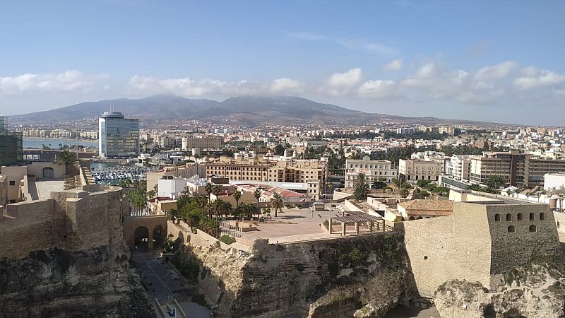 24 horas - Melilla anuncia su cierre perimetral - Escuchar ahora