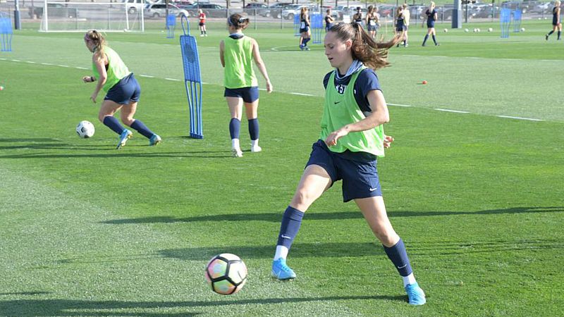 Eva Alonso, virtuosa del fútbol en la universidad americana - Escuchar ahora