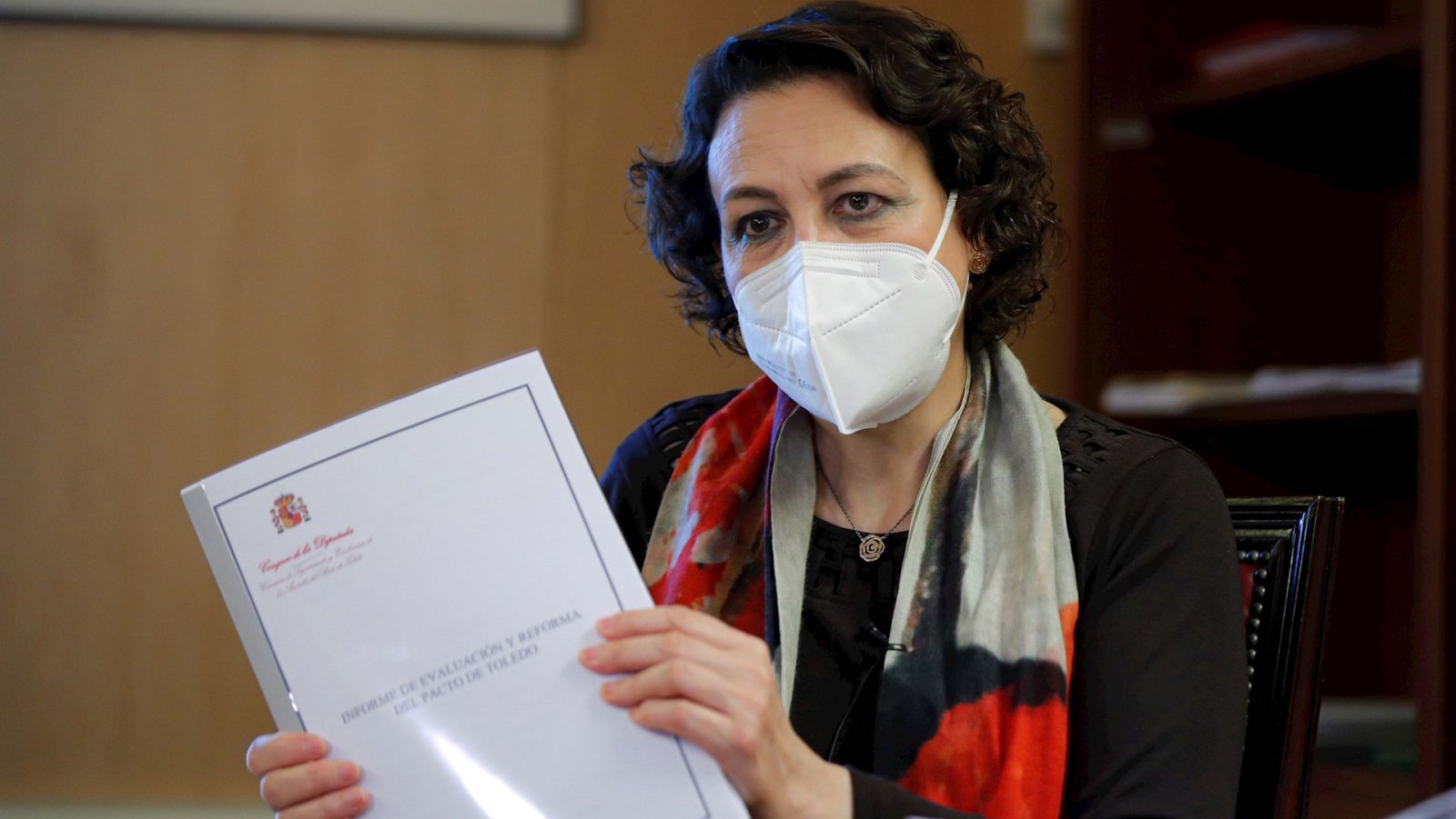 Parlamento - Radio 5 - Magdalena Valerio: "Era fundamental cerrar las recomendaciones para transmitir certidumbre en la ciudadanía de que el Sistema Público de Pensiones tiene presente y futuro" - Escuchar ahora